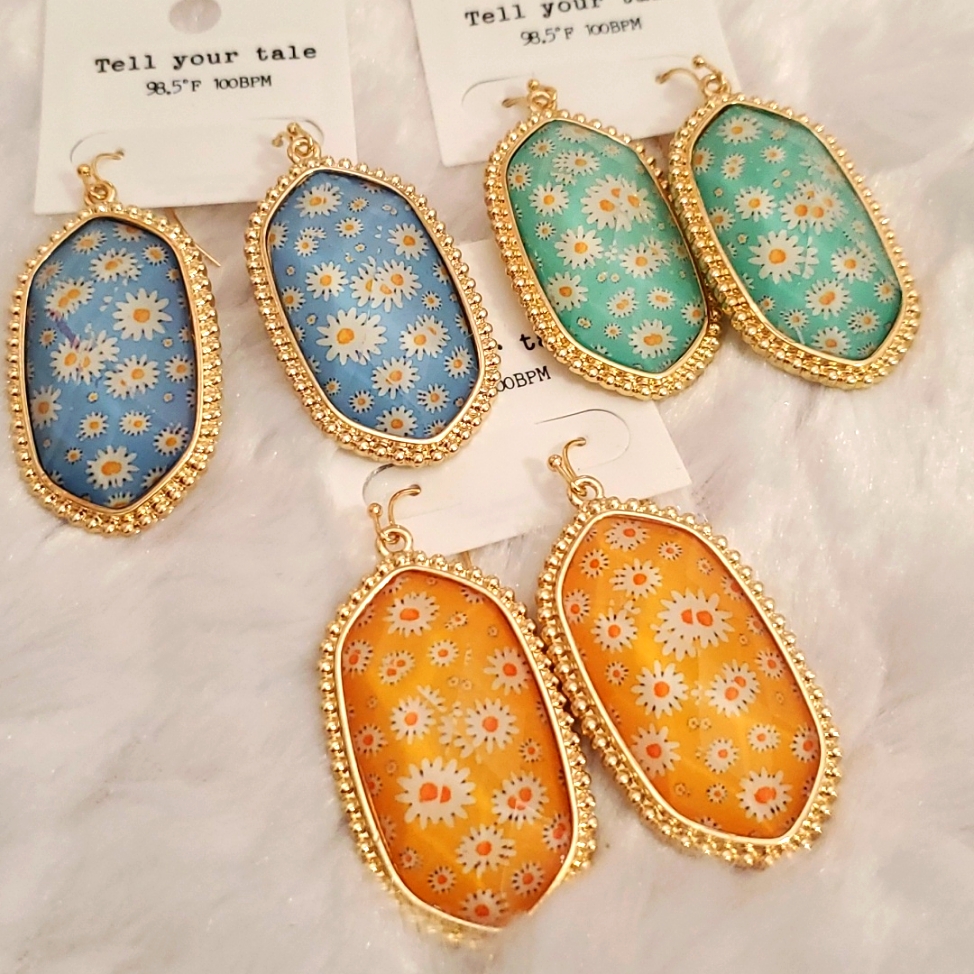 Blue Green Yellow Daisies Goldtone Beveled Acrylic Fun Summer Spring
